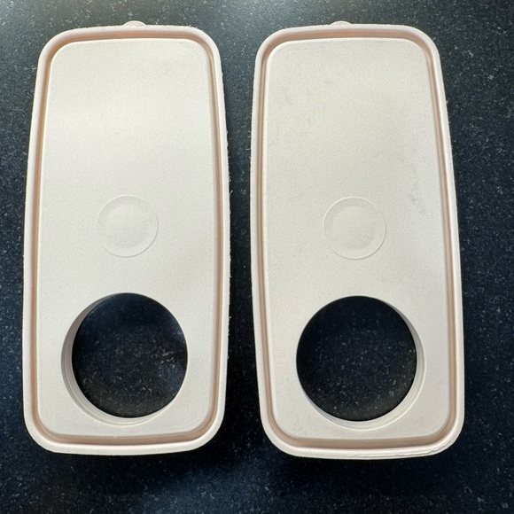 Vintage Tupperware Store-N-Pour Containers, set of 2, pink lids - Picture 4 of 13